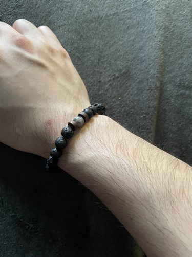 Customer photo review of Vulkanstein Armband