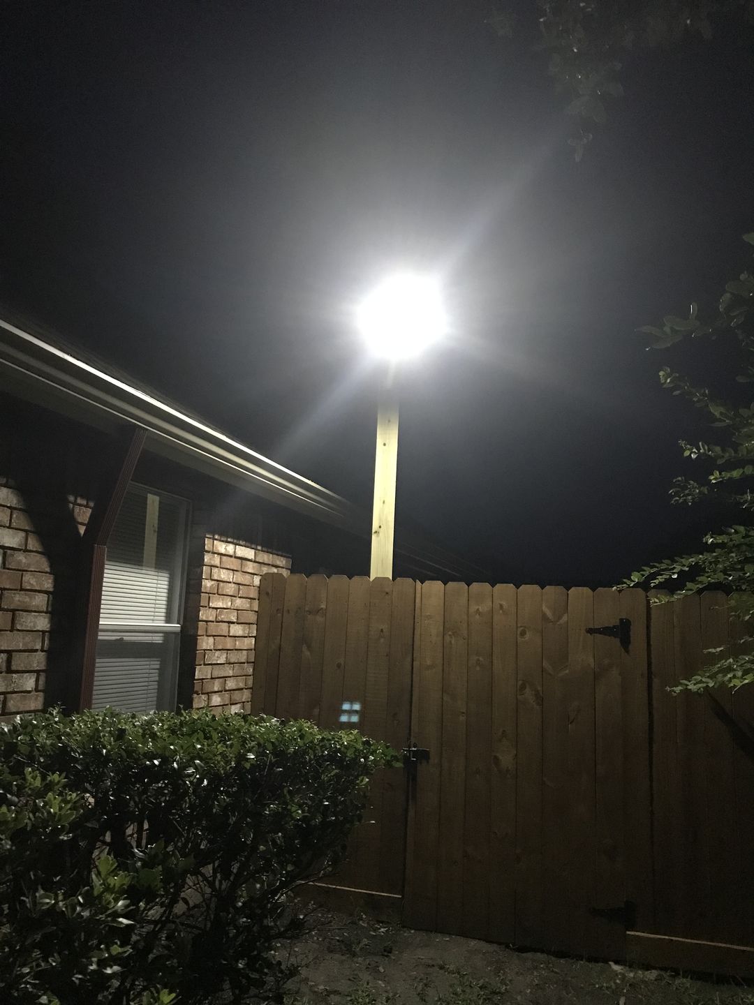 Customer photo review of 140W Solar Street Light 14000 Lumens