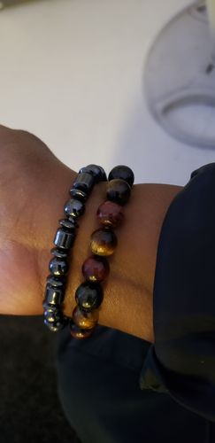 Customer photo review of Weight Loss Black Stone Magnetic Therapy Bracelet