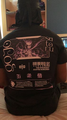 Customer photo review of Satoru Gojo - Sorcerer Tee Vol. 2