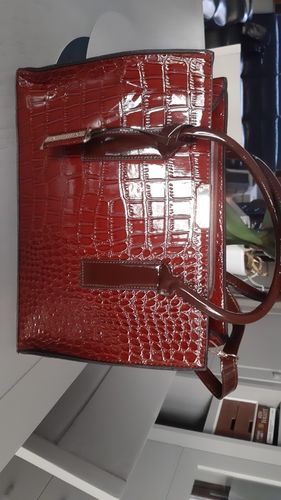 Customer photo review of Croc Pattern Messenger Tote Hand Bag