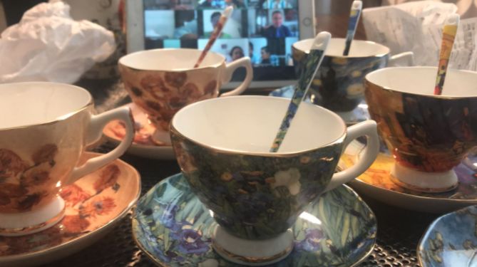 Customer photo review of Van Gogh tea cups