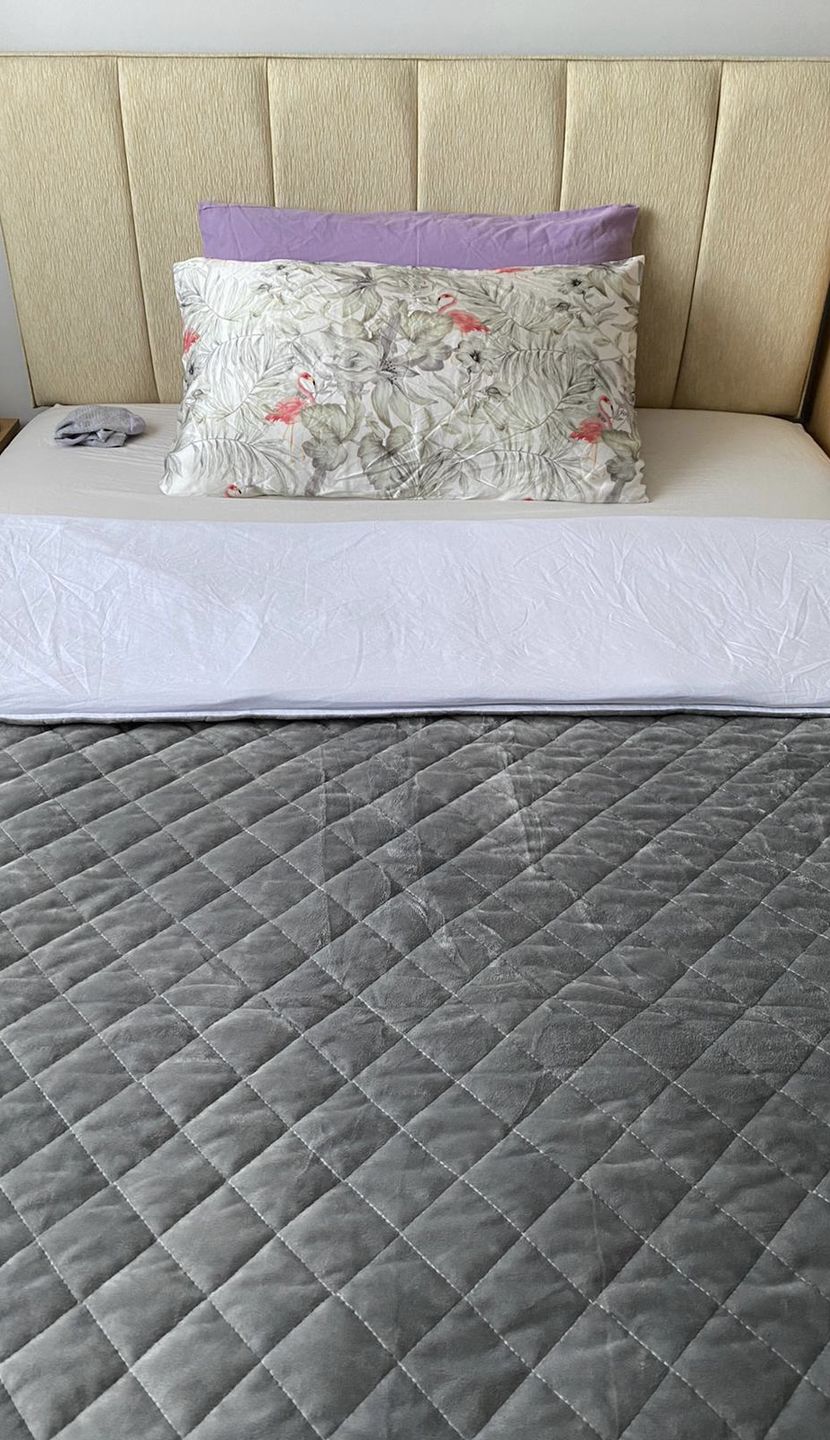 Customer photo review of Flamingos Pure Silk Pillowcase