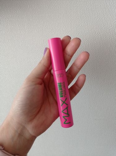Customer photo review of Petrizzio Mascara Max Volume