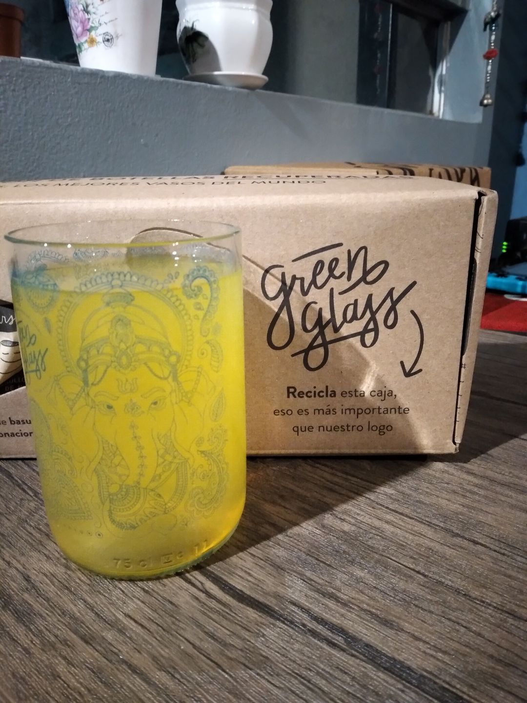 Customer photo review of Om Glass Juego de 4 Vasos