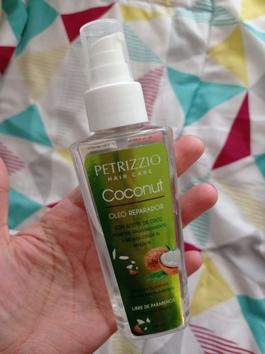 Customer photo review of Petrizzio Oleo Reparador Coconut
