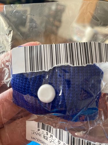Customer photo review of InnoBand™ Anti-Nausea Support (1 Pair)