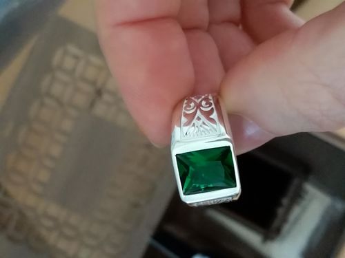 Customer photo review of Men's Ring with Green Emerald Gemstone in 925k SOLID Sterling Silver