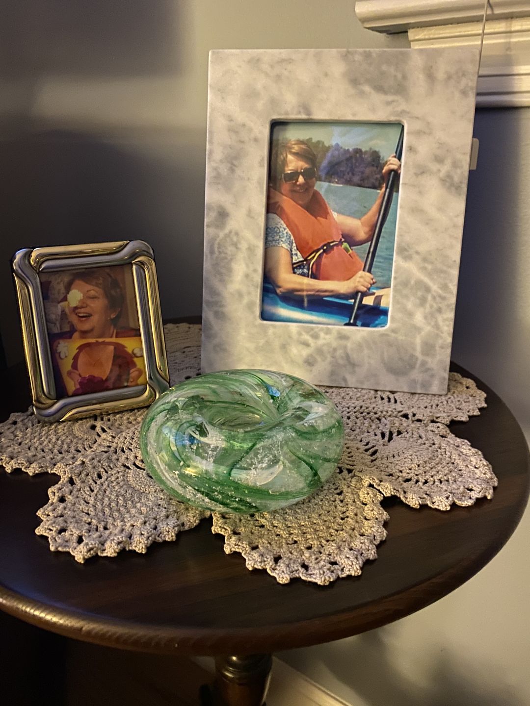 Customer photo review of Medium Air Plant Planter with Cremation Ashes