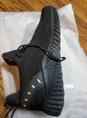 Customer photo review of PUJCS Mens Breathable Mesh Walking Sneaker Black