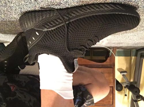 Customer photo review of PUJCS Mens Breathable Mesh Walking Sneaker Black