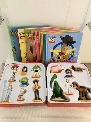 Customer photo review of Colección Completa Toy Story 4: 13 figuras + 13 cuentos + Caja Coleccionadora