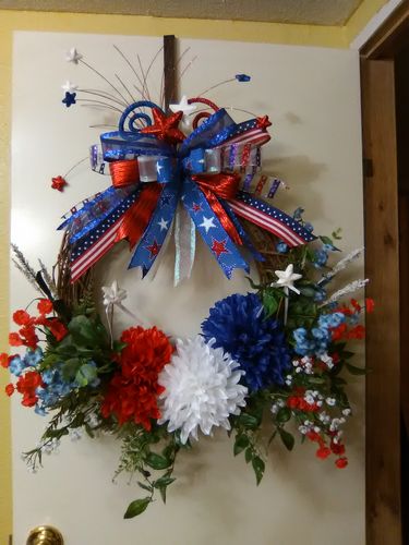 Customer photo review of Glitter Spiral Star Pick 18"L 74087RWB