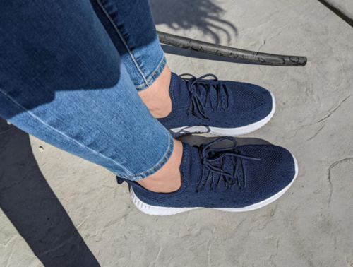 Customer photo review of PUJCS Womens Non-slip Walking Sneaker Dark Blue