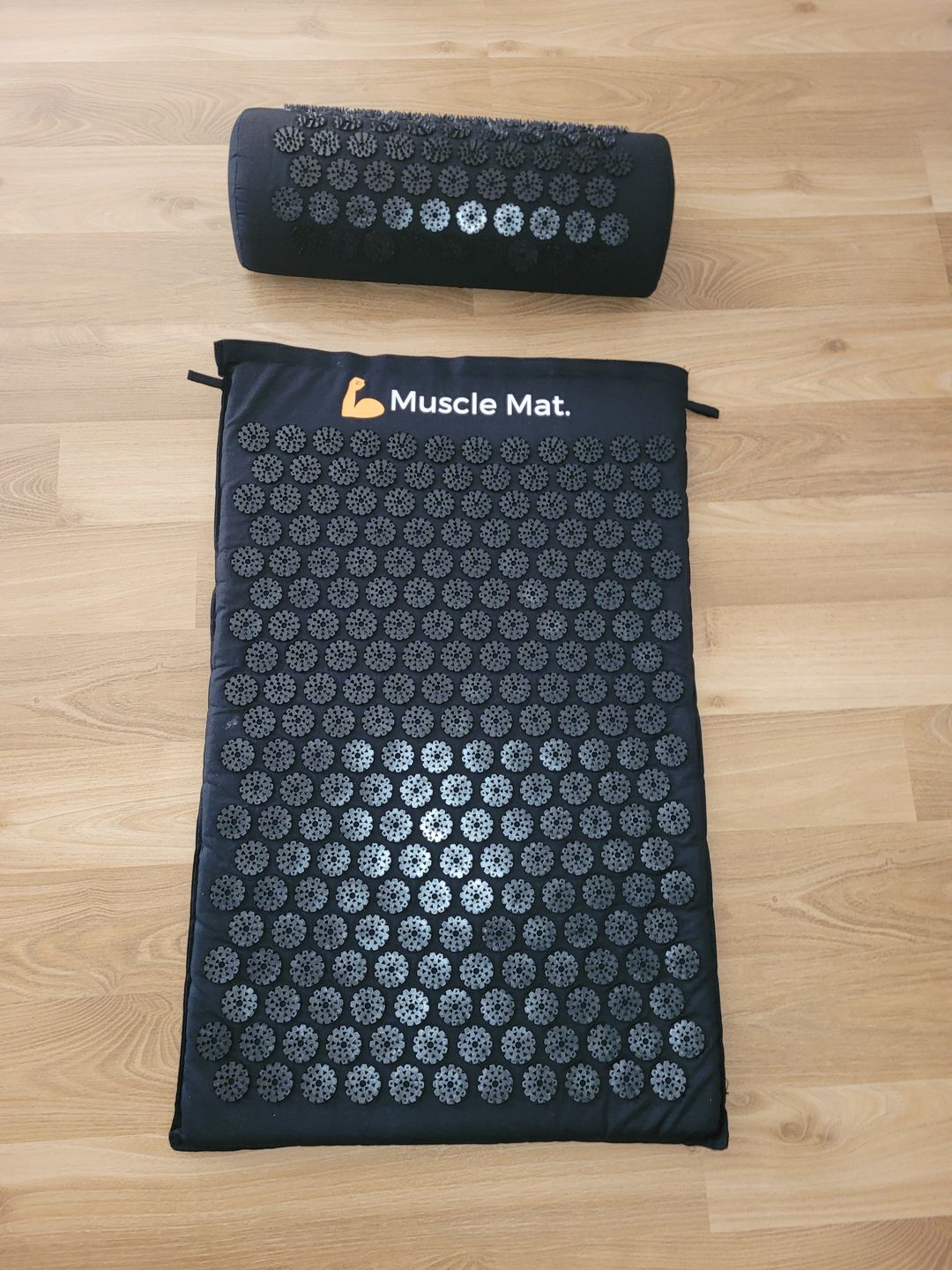 Customer photo review of Muscle Mat Luxury Acupressure Mat With Pillow