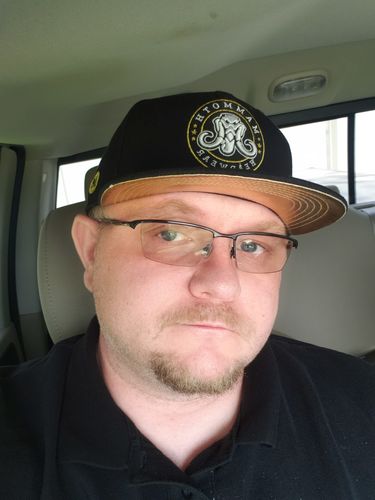 Customer photo review of Classic Snapback - Gold