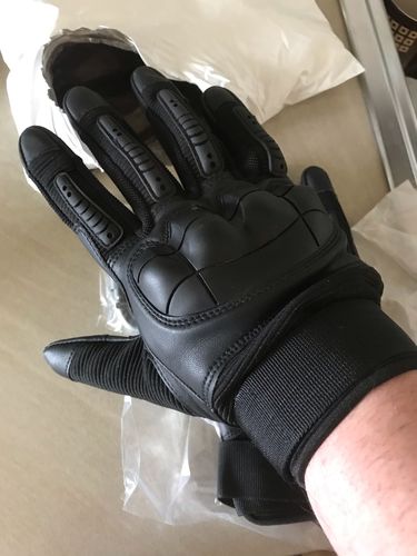 Customer photo review of NaturVibes Taktische Outdoor-Handschuhe