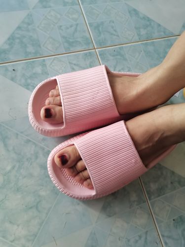 Customer photo review of ComfiiSlipper™ Air Slides