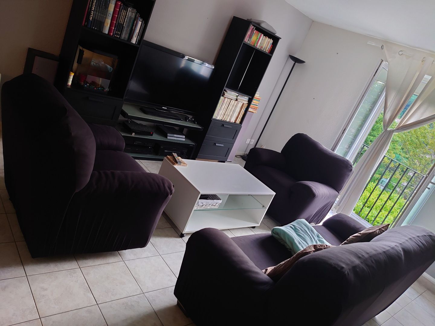 Customer photo review of Noir - Housses Extensibles de Fauteuil et Canapé - La Maison des Housses