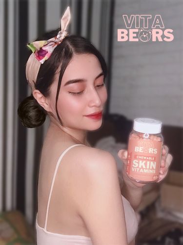 Customer photo review of Skin Vitamin Gummies