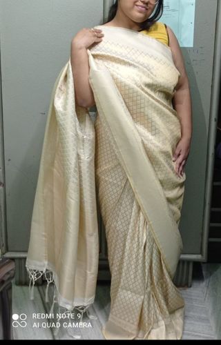 Customer photo review of Light Golden Kanjivaram Saree
