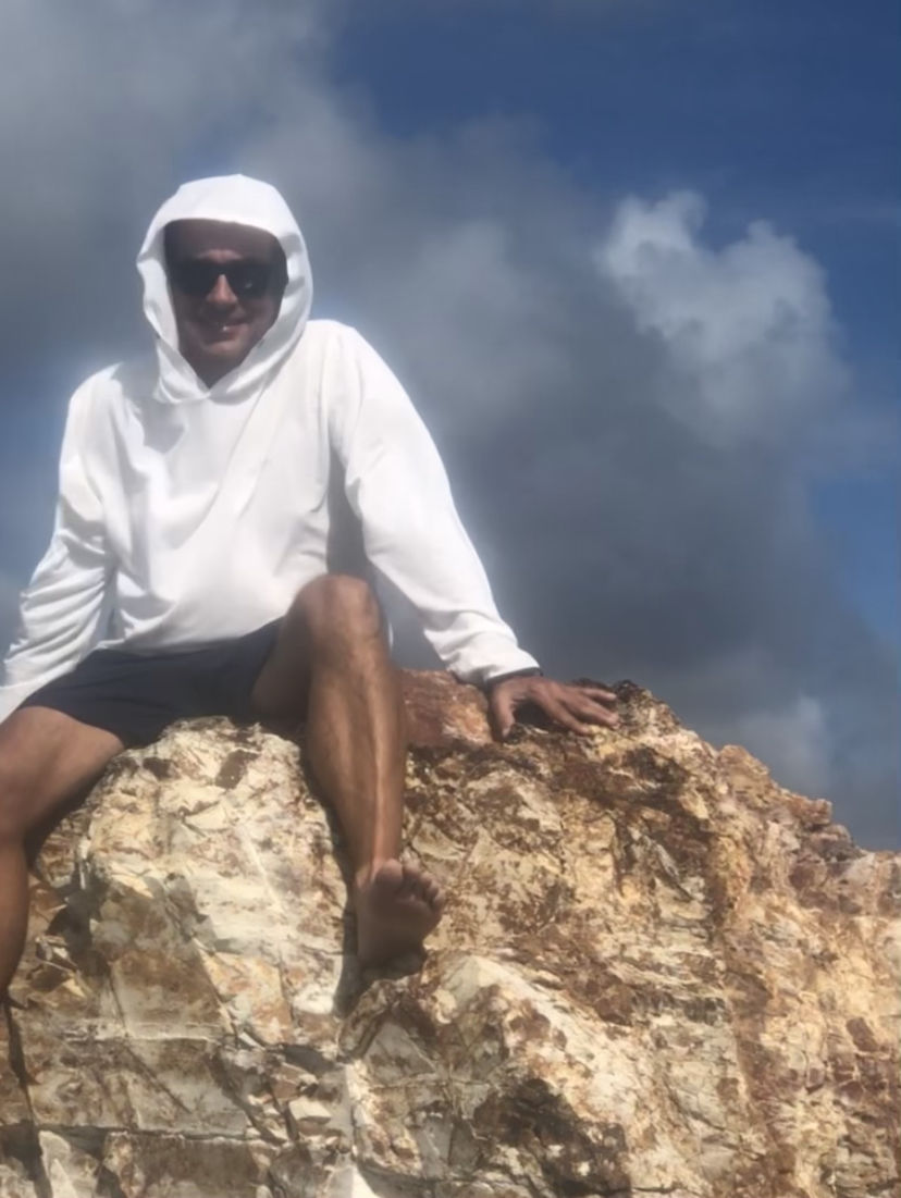 Customer photo review of MEN'S RIVER RUN HOODIE