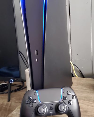 Customer photo review of PS5 Matte Black Middle Skin