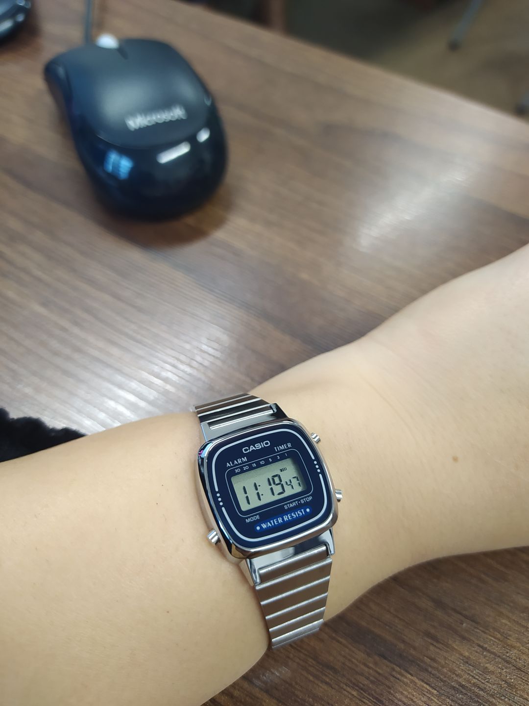 Customer photo review of Reloj Casio Vintage LA670WA-2DF Plateado Azul