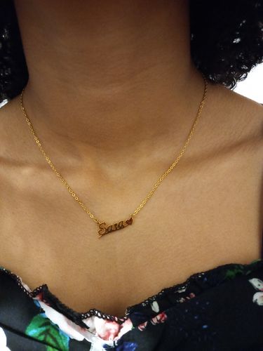 Customer photo review of Collier personnalisable prénom et cœur en acier