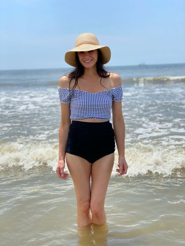 Customer photo review of Mo'orea Top | Black & White Gingham