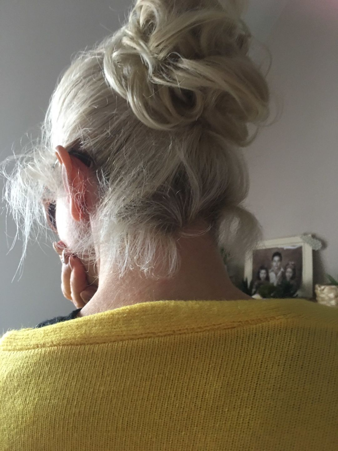 Customer photo review of Real Hair Messy Bun Scrunchie Curly 1PCS For Women