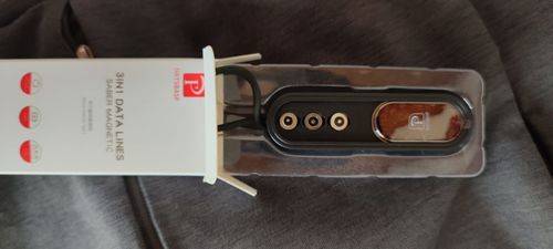 Customer photo review of HOLDS Cargador Magnético 3 en 1 Portable.