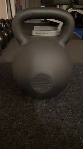 Customer photo review of Powdered-Coated Cast Iron Kettlebell