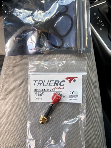 Customer photo review of TrueRC Singularity 5.8G Antenna SMA