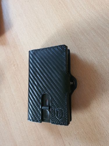 Customer photo review of Everest Smart Wallet