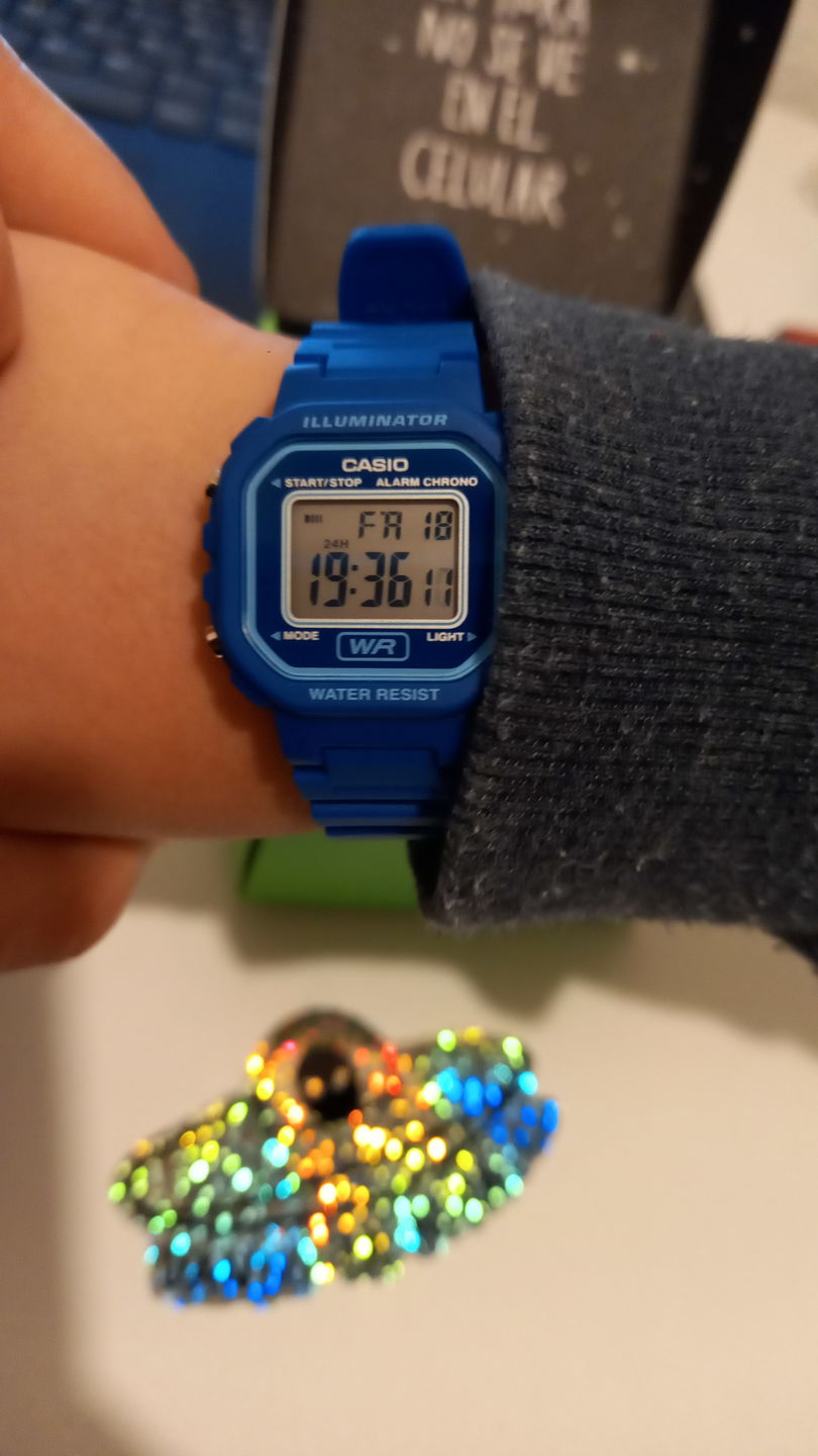 Customer photo review of Reloj Casio Vintage LA-20WH-2ADF Azul
