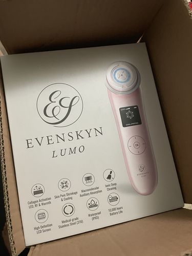 Customer photo review of EvenSkyn® Lumo: Premium Anti-Aging & Skin Tightening Handset