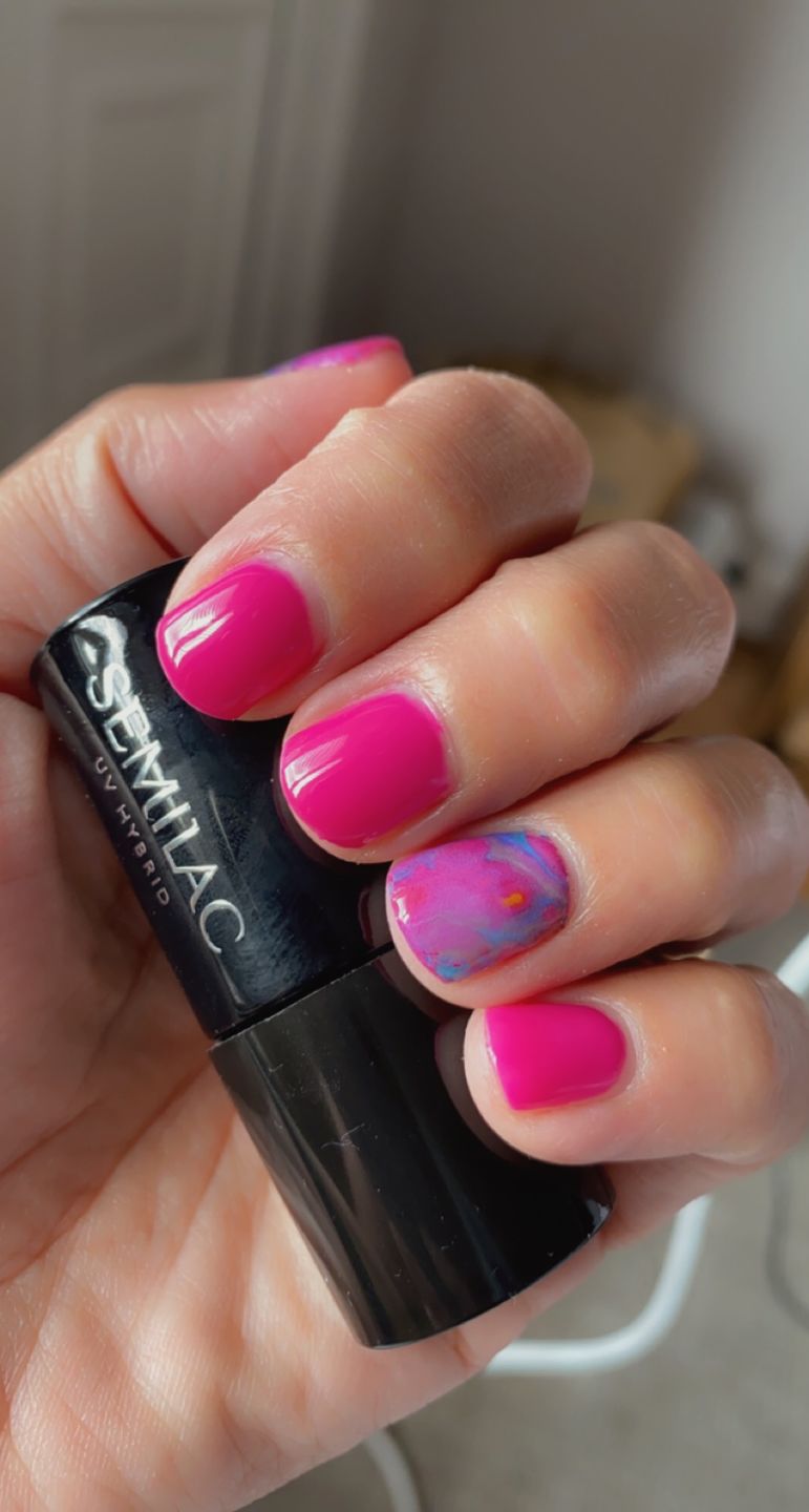 Customer photo review of Semilac Nail Transfer Foil Rainbow Marble 08