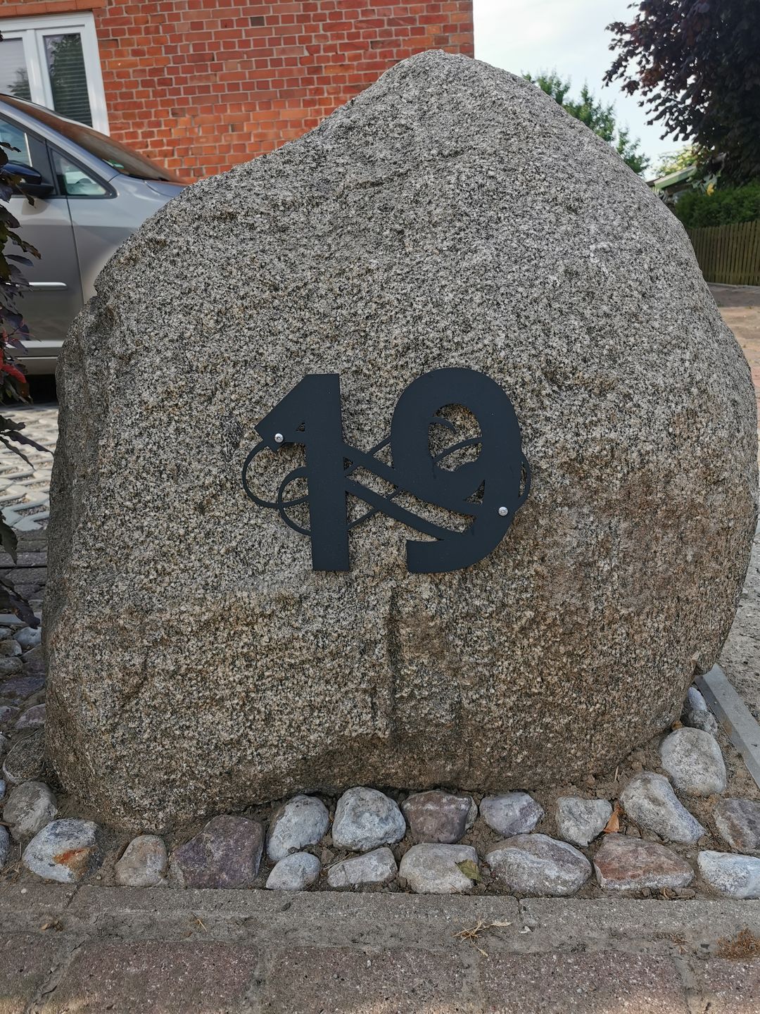 Customer photo review of Hausnummer "Ornamental Style" passend zum Hausnummern-Monogramm (personalisierbar)