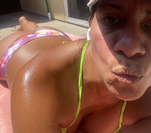 Customer photo review of 100% Natural & Organic Tanning Oil