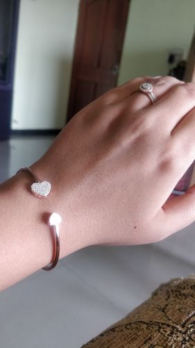 Customer photo review of Rose Gold Shining Heart Bracelet