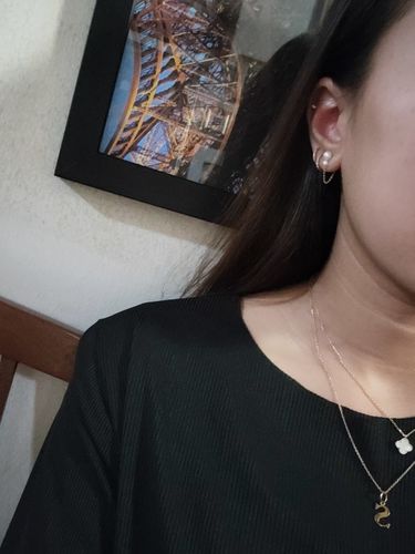 Customer photo review of Elizabeth double pearl and chain earring