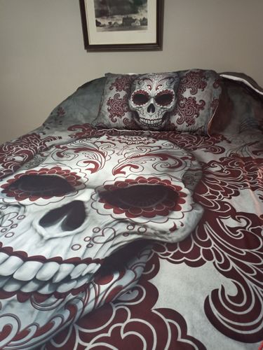 Customer photo review of E2 Skull Bedding Set