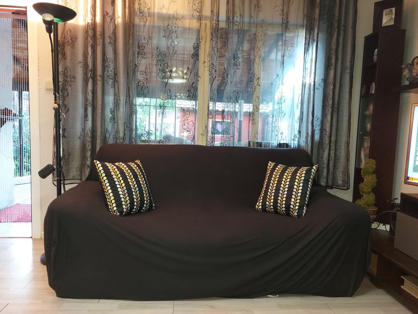 Customer photo review of Noir - Housses Extensibles de Fauteuil et Canapé - La Maison des Housses