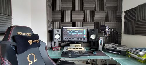 Customer photo review of SOUNDRISE PRO-9 Studio Monitor Stands 9" | Made in USA | Pair