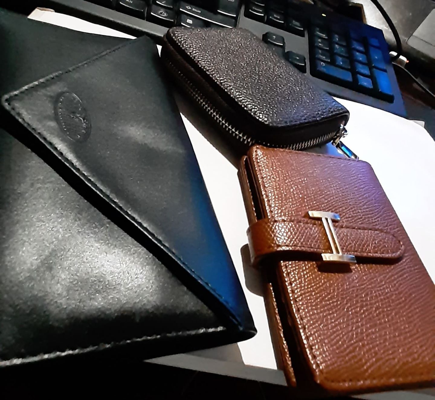 Customer photo review of Leather Slimvelope Black