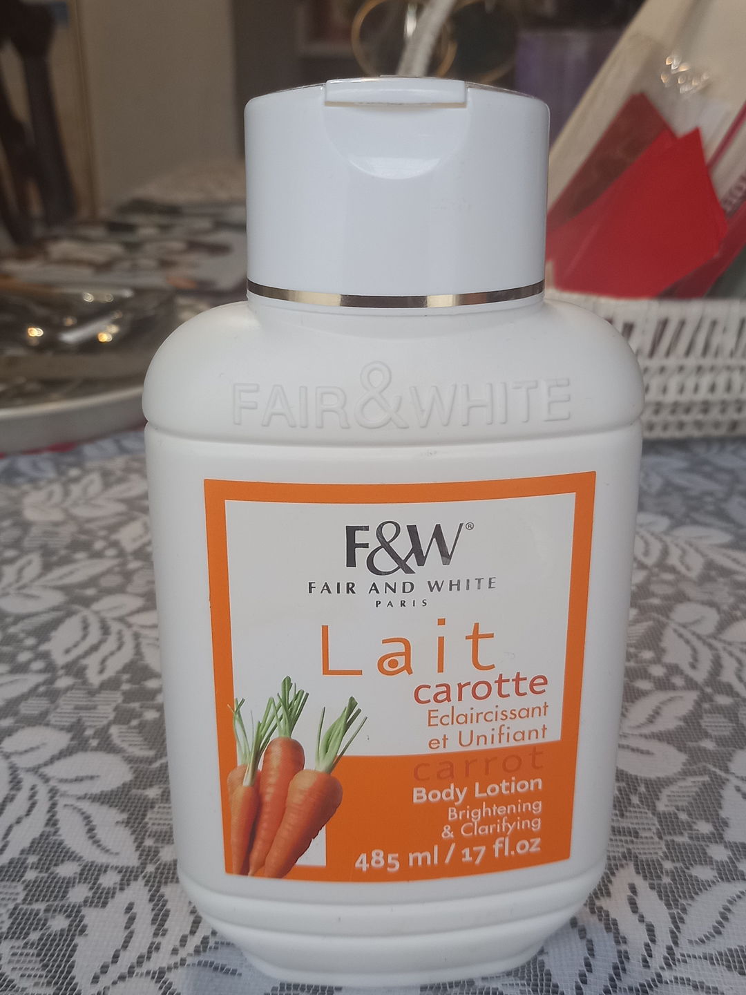 Customer photo review of Fair and White Original Carrot Moisturizing Lotion 500ml / 16.90 fl oz