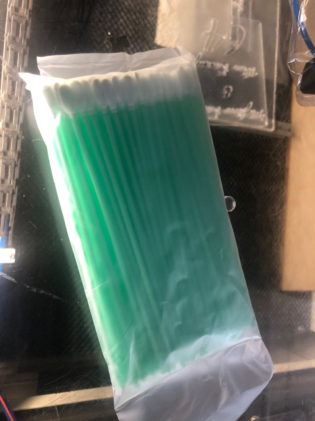 Customer photo review of Cloudray Nonwoven Cotton Swab for Cleaning Laser Lens & Mirror 100PCS/Lot