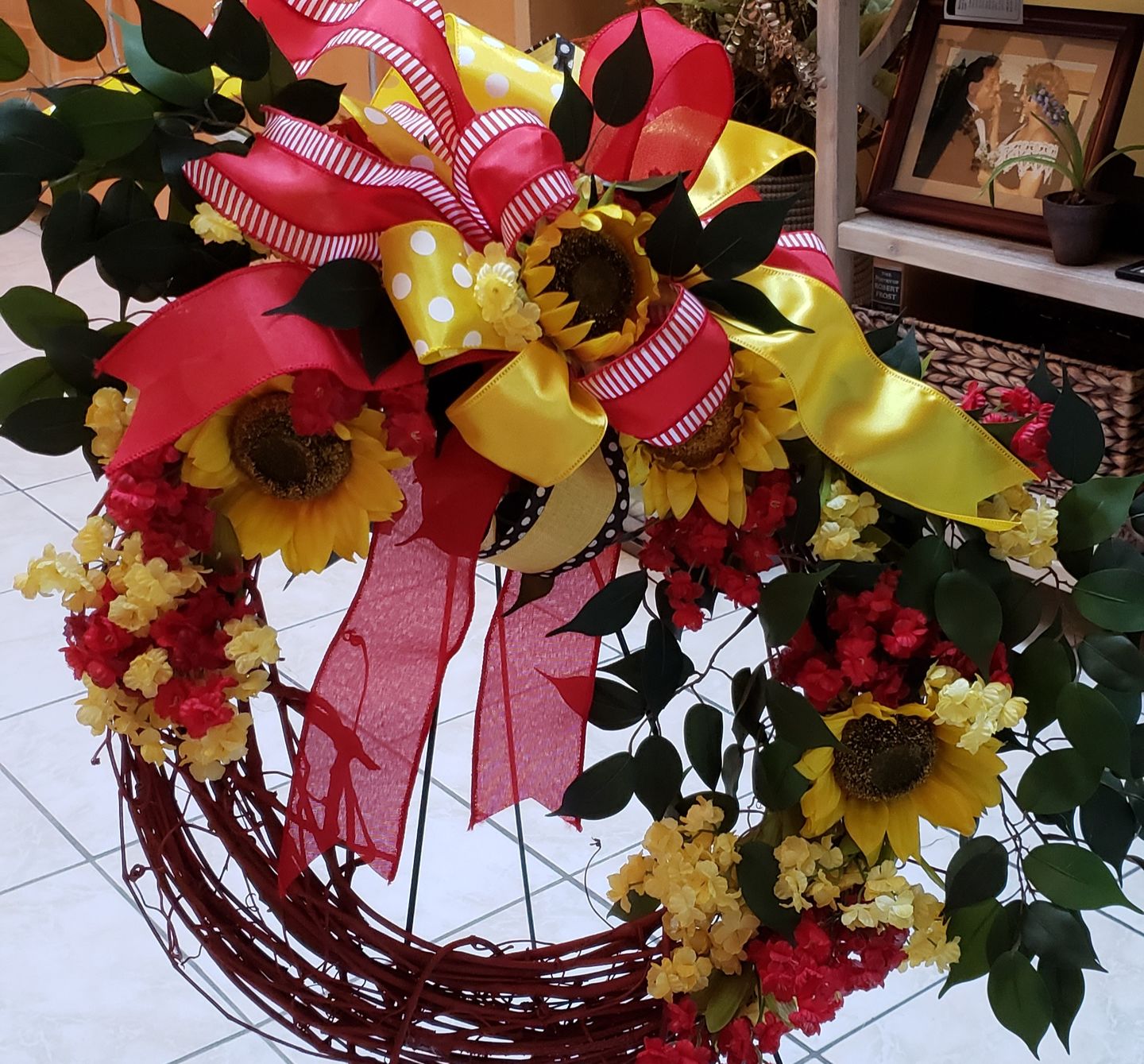 Customer photo review of 18" Round Grapevine Wreath