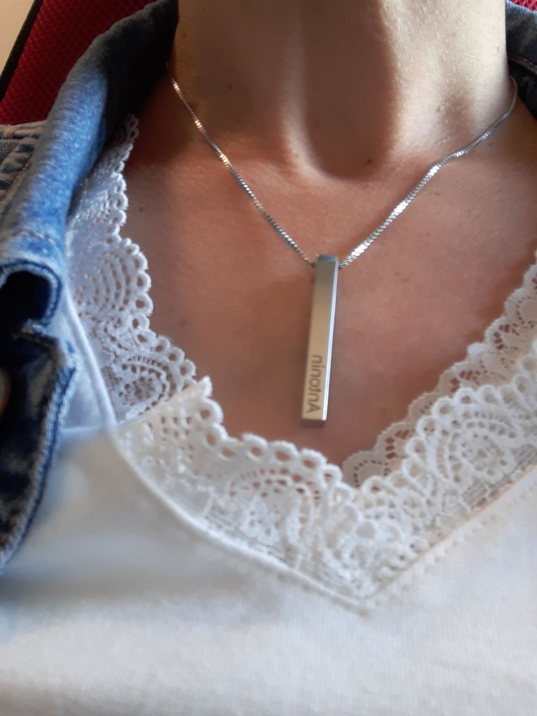 Customer photo review of Collier Personnalisé Barre 3D